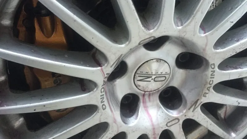 SONAX(ソナックス) ホイールクリーナー エクストリーム ホイールクリーナーでホイール掃除
