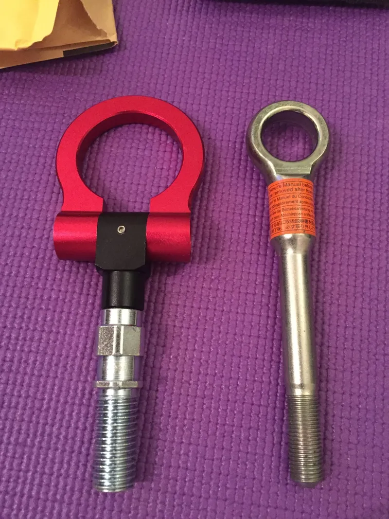 牽引フックを買ったけど、径が違うので取り付けできず